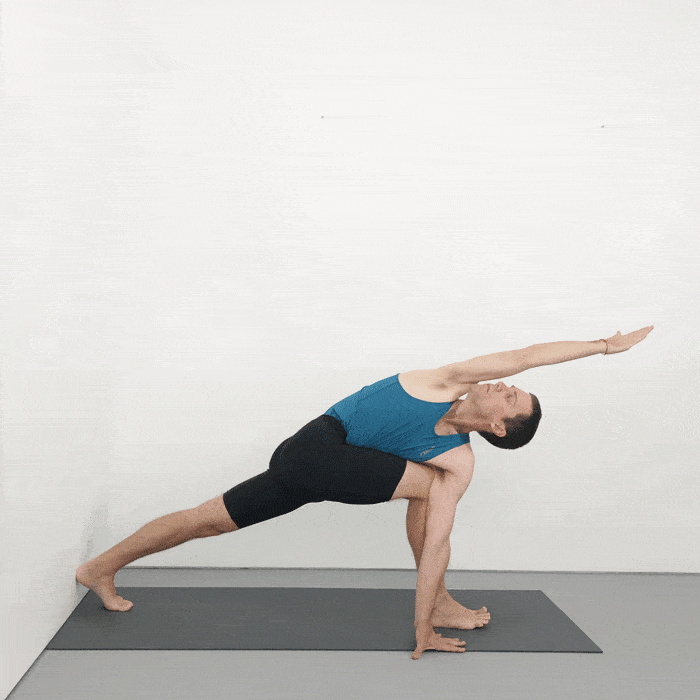 parivrtta parsvakonasana