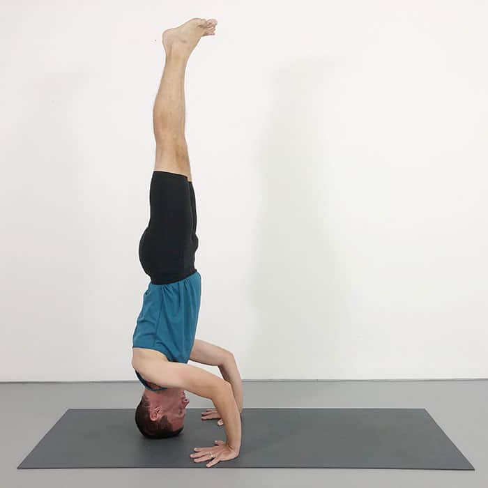three point head balance