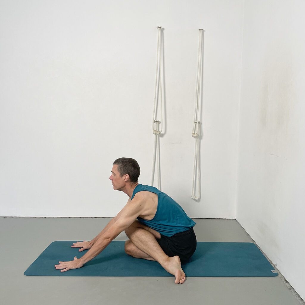gomukhasana preparation