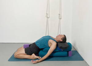 Supta Virasana & Yoga Poses For Quadriceps – Weekly Intermediate Class 238