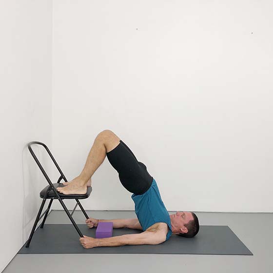 chatushpadasana to vrschykasana