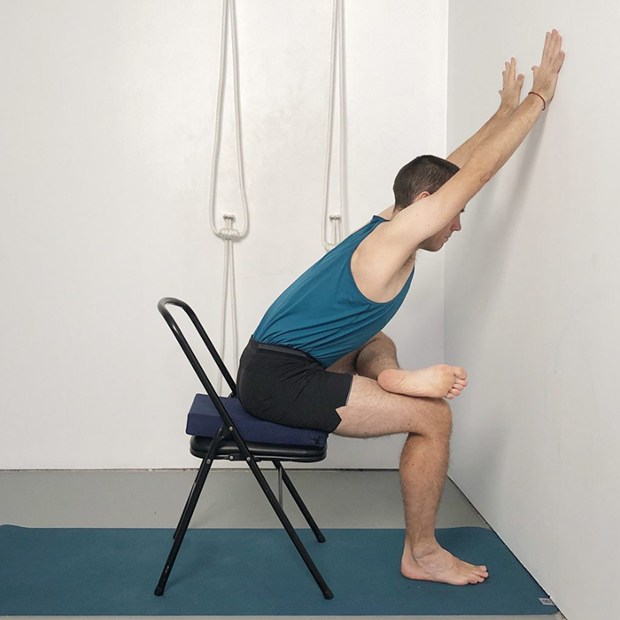 seated piriformis stretch