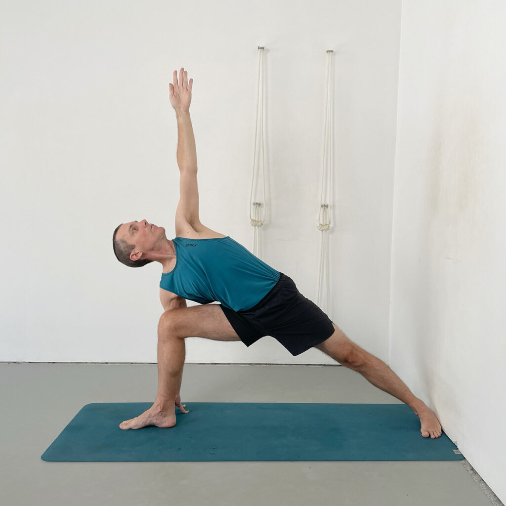 Parsvakonasana Arm Preparation: Lifting and Turning into Final Position