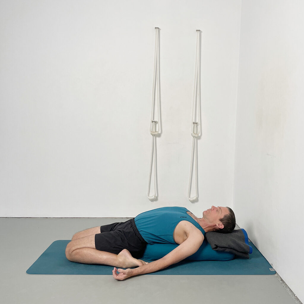 supta virasana 
