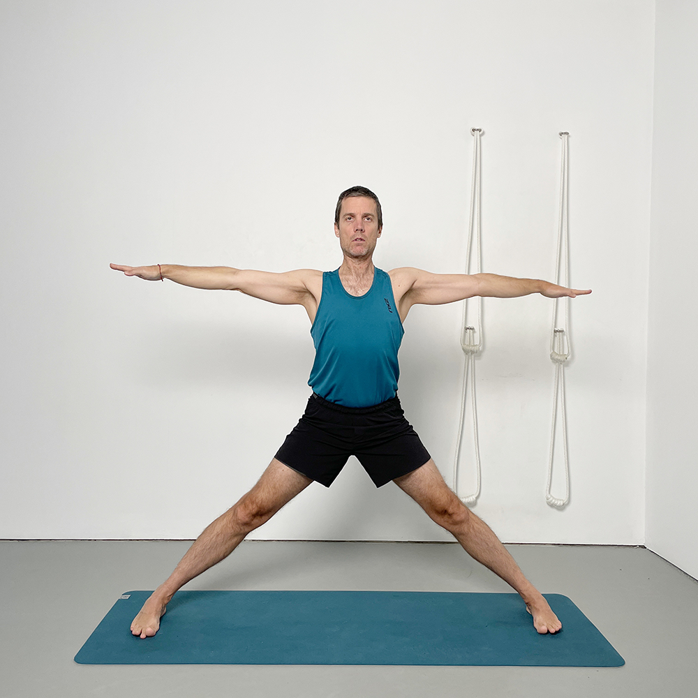 utthita hasta padasana