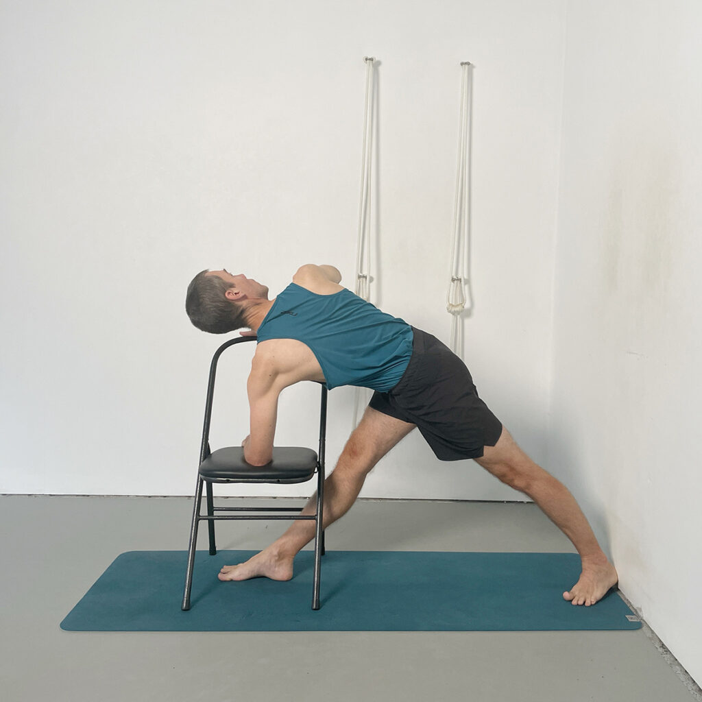 standing chair twists